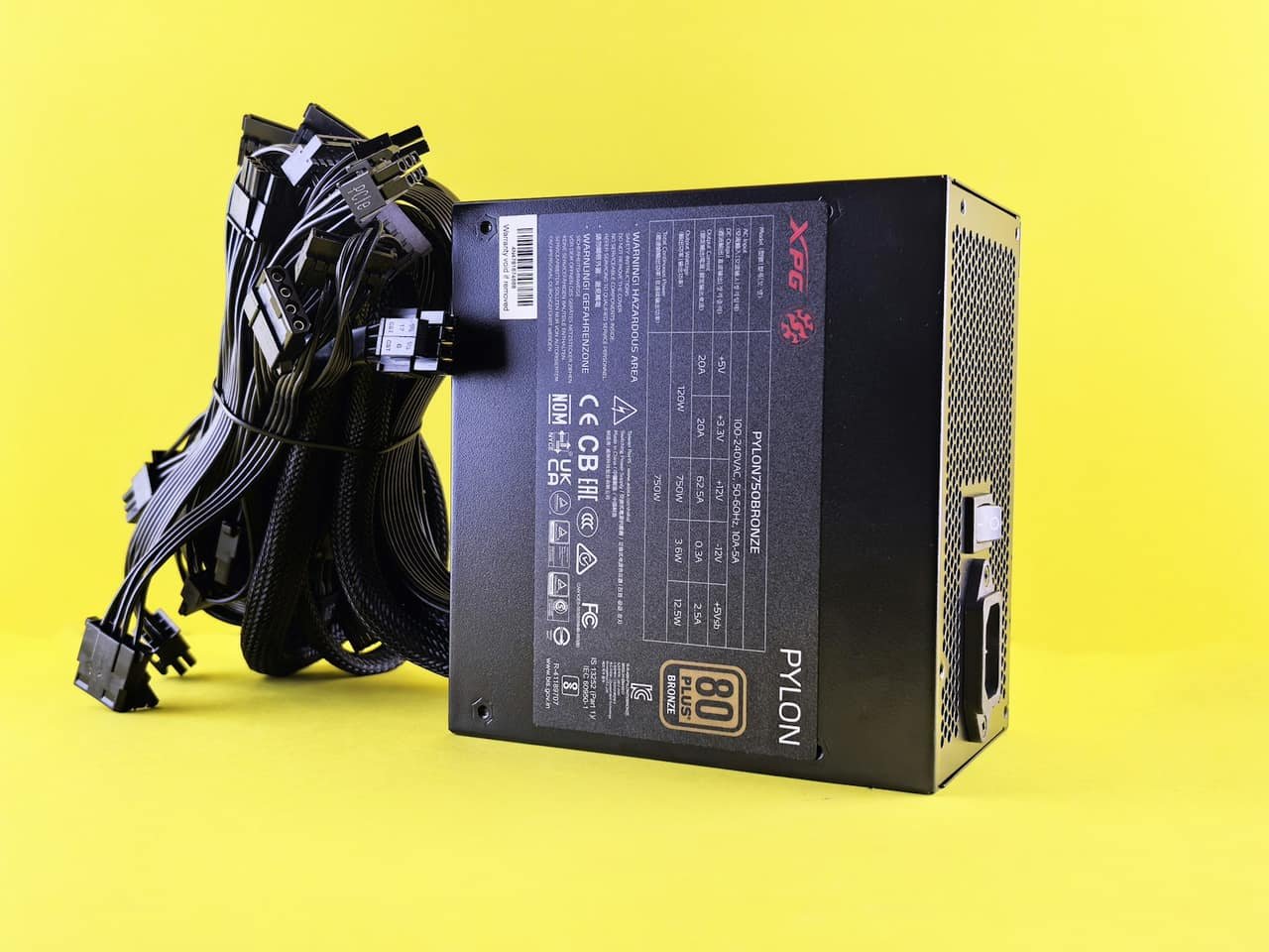 Bloc d’alimentation ATX et nappe de câbles
